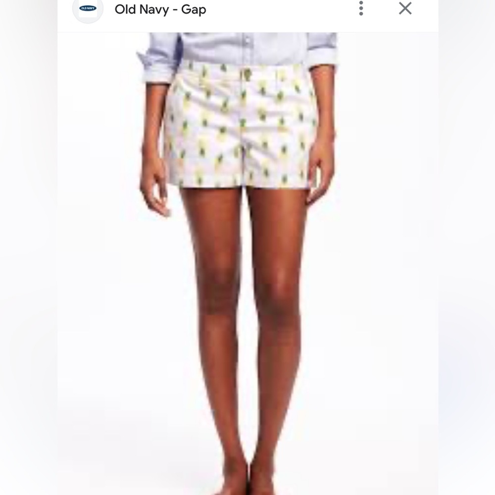 Old Navy mid rise pineapple shorts . NWT. Retail 35